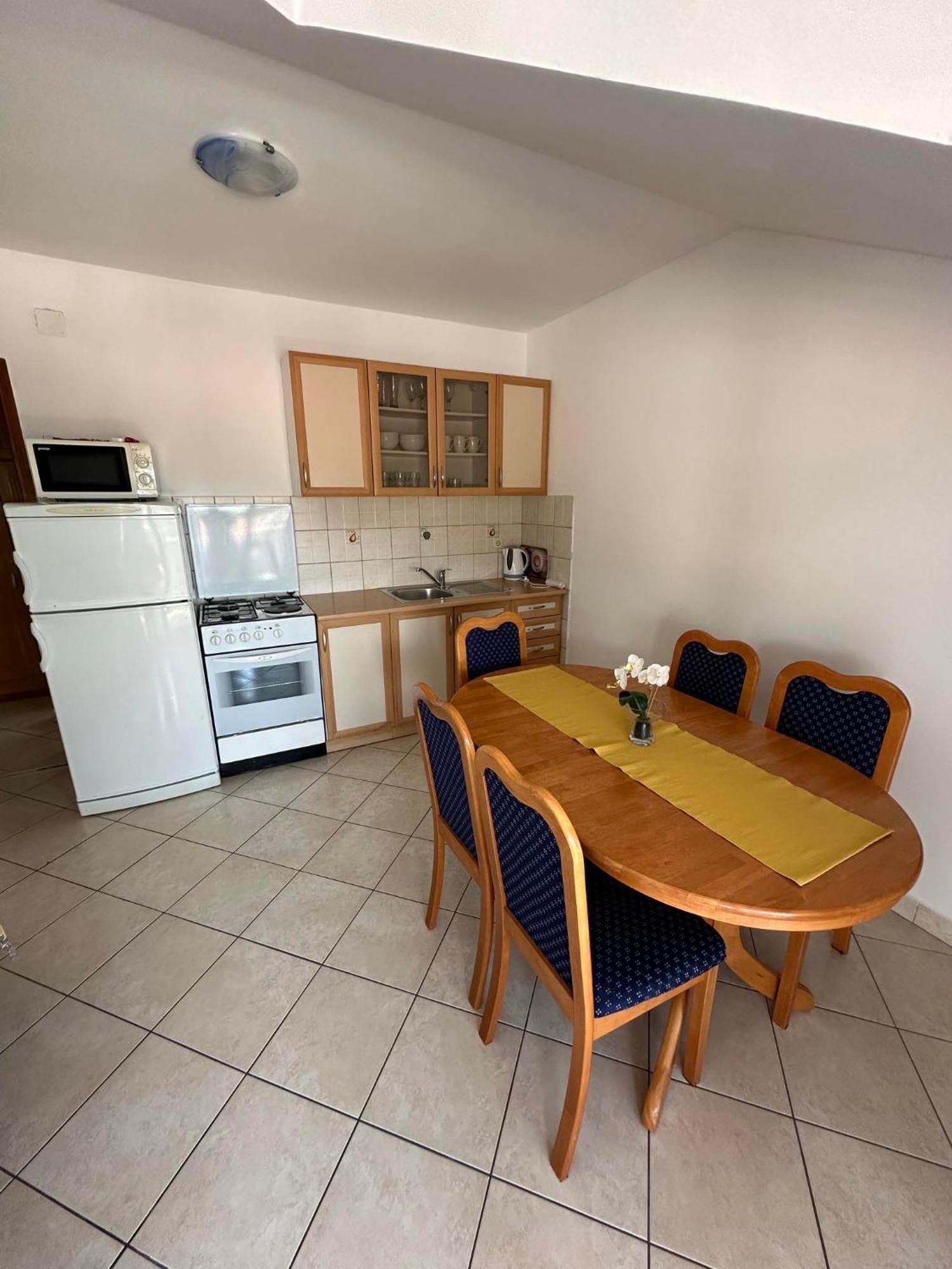 Apartmani Ljubica, Murter Exterior photo